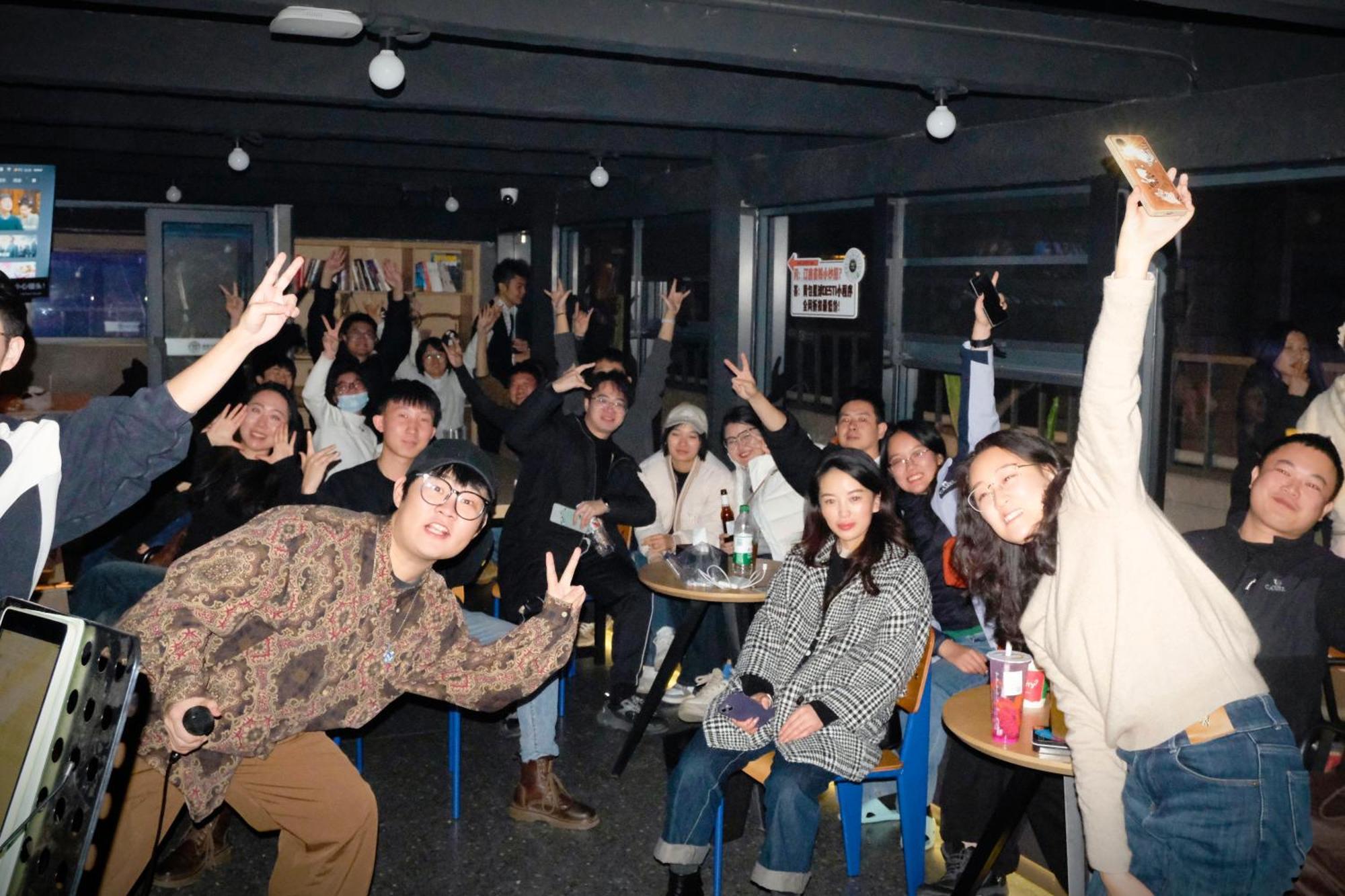 Chengdu Desti Youth Park Hostel Taikooli ภายนอก รูปภาพ