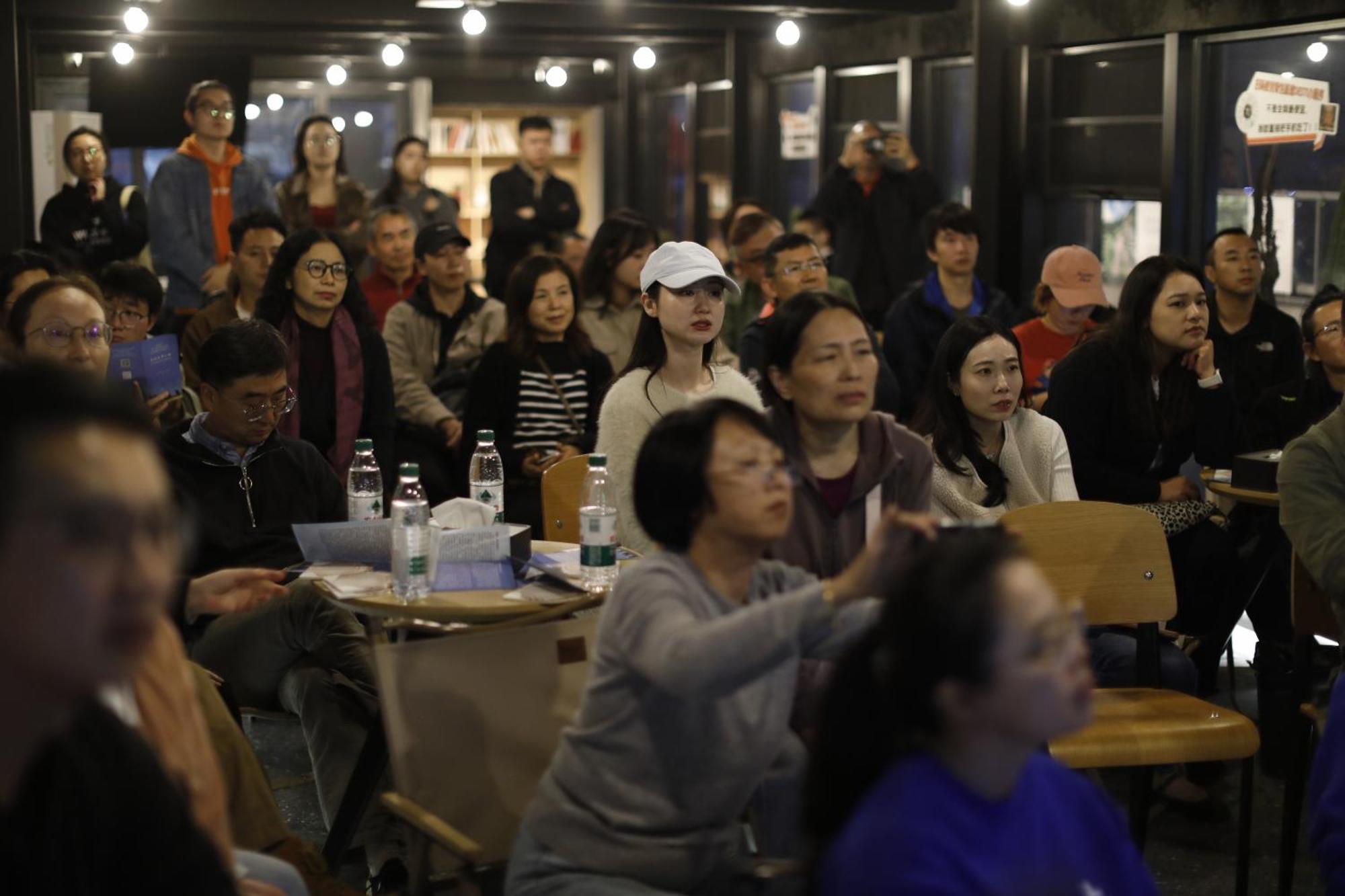Chengdu Desti Youth Park Hostel Taikooli ภายนอก รูปภาพ