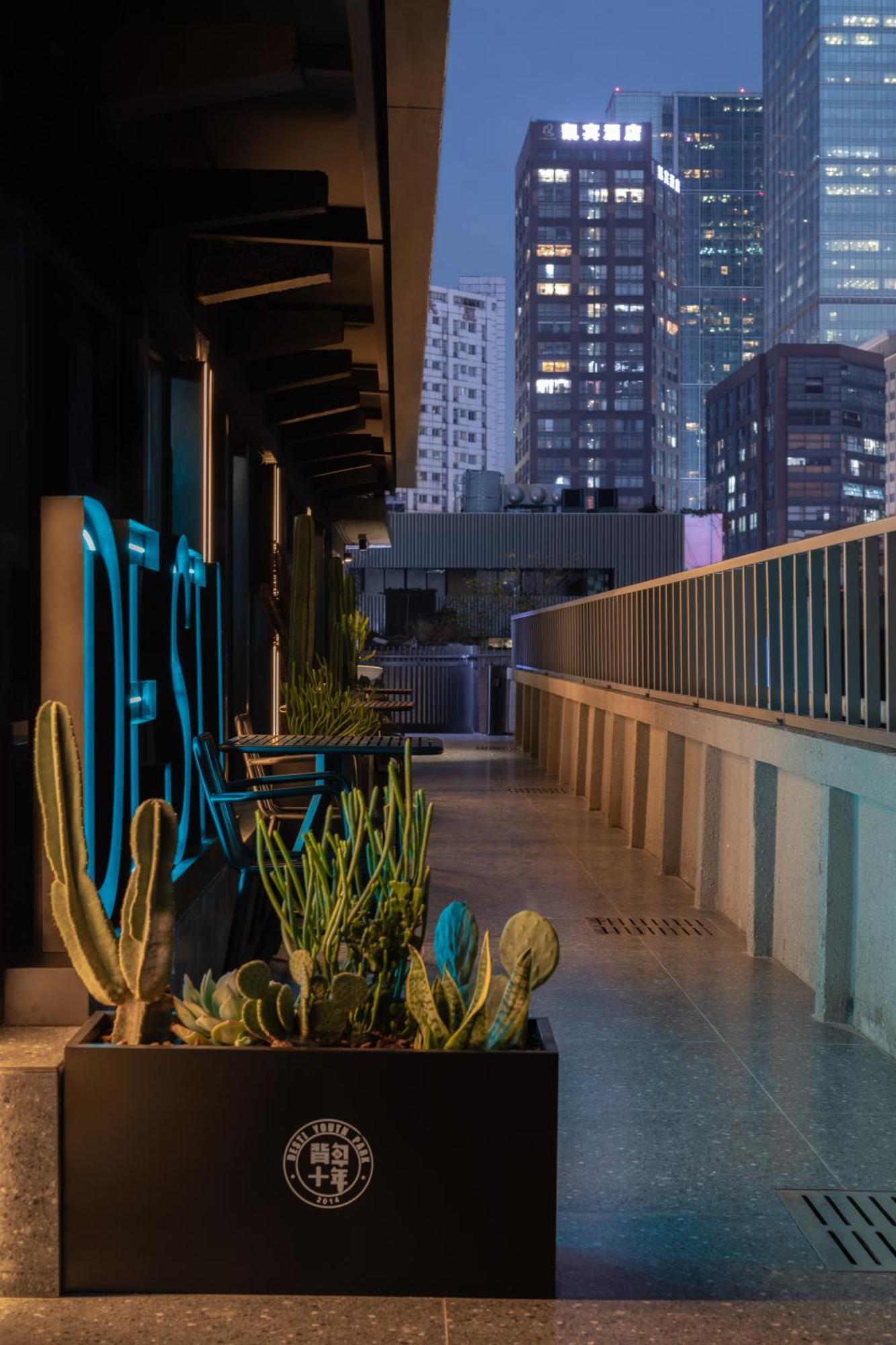 Chengdu Desti Youth Park Hostel Taikooli ภายนอก รูปภาพ